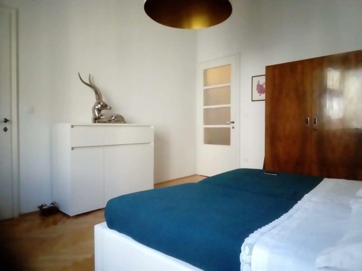 Luxury Old Town Apartment Pula Exteriör bild